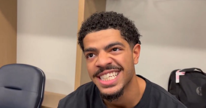 Reportero del equipo: A Shepard le arrancaron un diente, pero insistió en terminar el partido contra los Grizzlies.