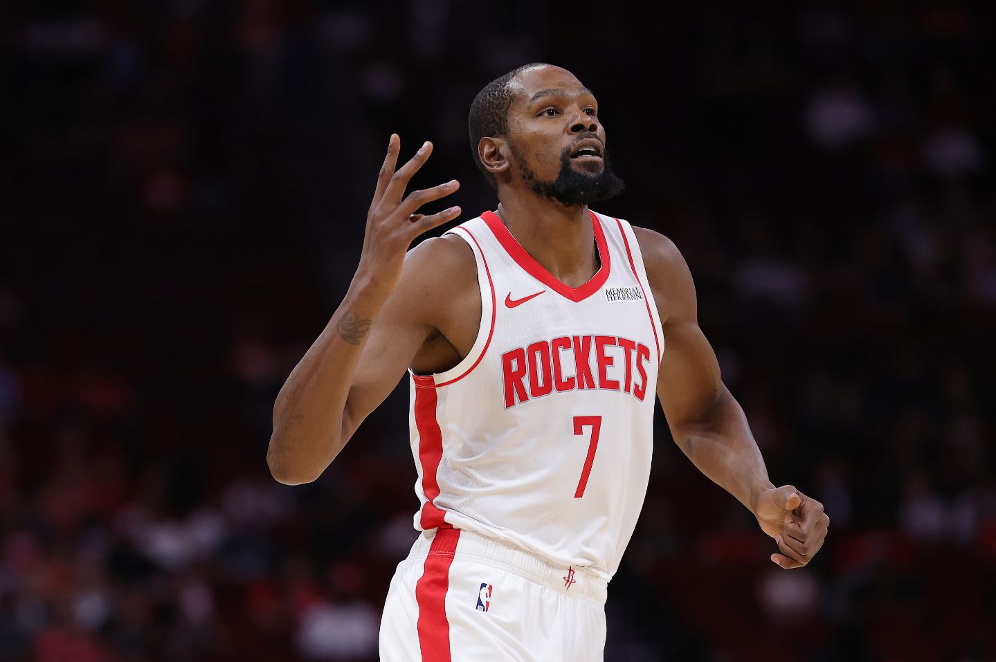 KD: Nuestra ventaja es si podemos ser grandes o pequeños, pero cuándo usar qué alineación es una prueba para el entrenador.