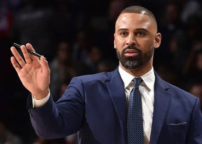 Uduka: Hay compañeros abiertos en todas partes de la cancha, pero estamos forzando los tiros