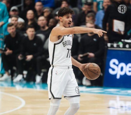 Recomendación oficial de los Nets: ¡19 años y 191 días! Ben Saraf se convierte en titular por segundo año en la historia de los Nets