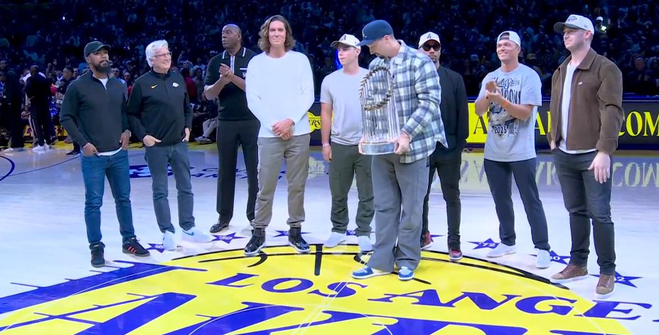 ¡El mismo jefe! Los Dodgers ven en vivo el partido Lakers vs Spurs