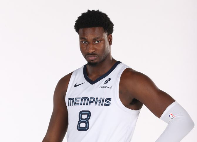 ¡Mal control del balón! Jaren Jackson Jr. anotó 26 puntos con 6 de 23 tiros y 5 rebotes