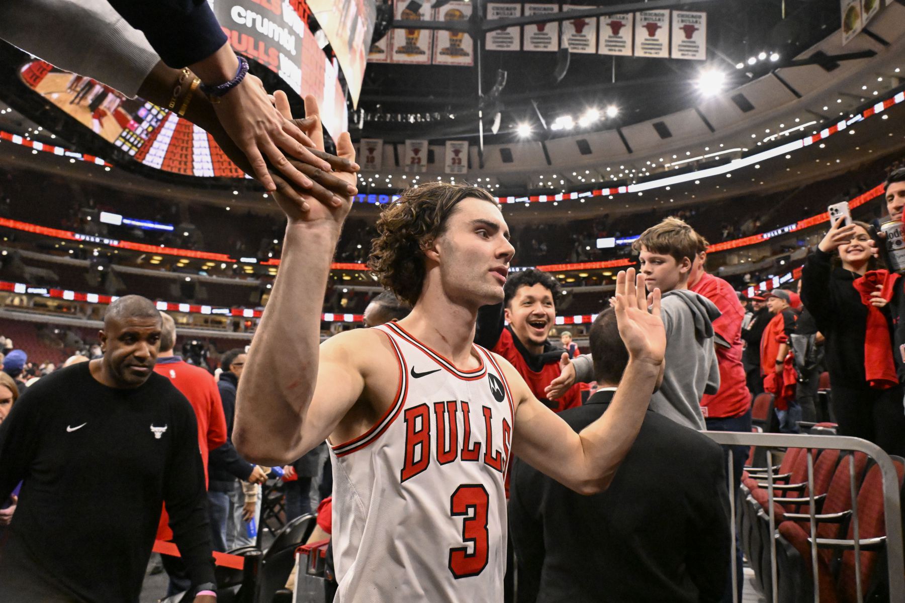 Notas de los Bulls: Es probable que Gidi regrese al juego contra el Jazz, y la mejora de Coby White es dudosa.