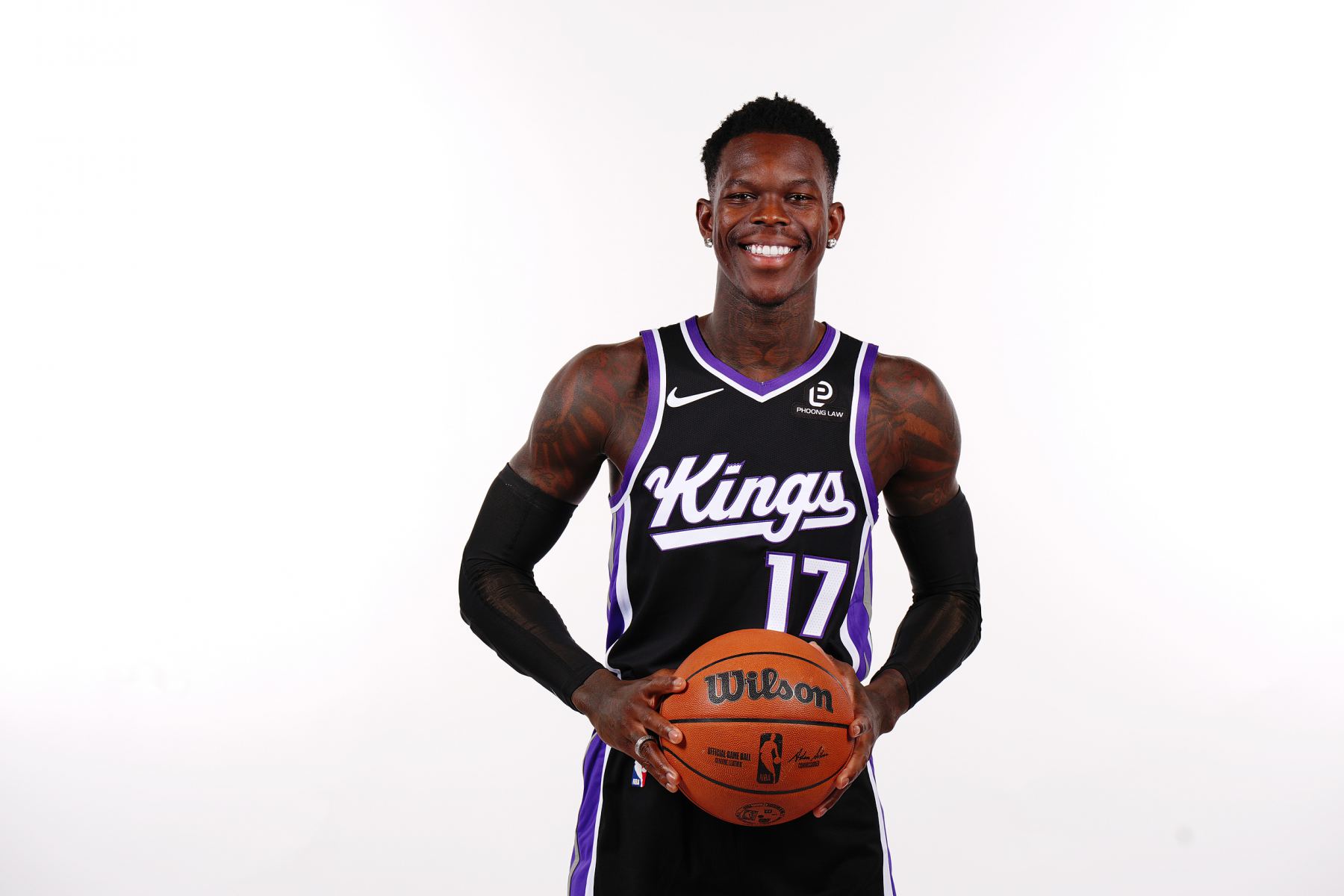 Westbrook envió 8 asistencias en la mitad y Schroeder entró como reserva y anotó 14 puntos.