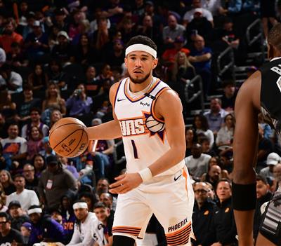 ¡Hoy solo se tomaron 10 fotos! Booker: Será más agresivo y espera asociarse con Jaylen Green