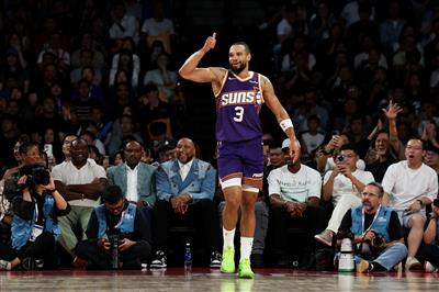 ¡Notable! Dillon acertó 5 de 10 triples y anotó 21 puntos con 3 rebotes y 2 intercepciones.