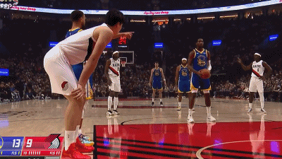 Persona de los medios: Ser golpeado por Curry por su nombre, sin mencionar a Yang Hansen, ni siquiera Gordon pudo soportarlo ayer.