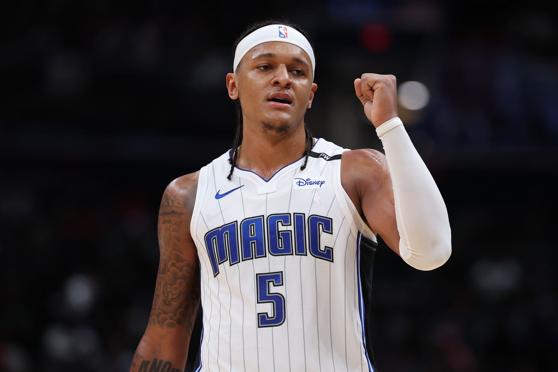 Oficial del Magic: Banqueiro no regresará esta noche contra Nueva York debido a una distensión en la ingle izquierda