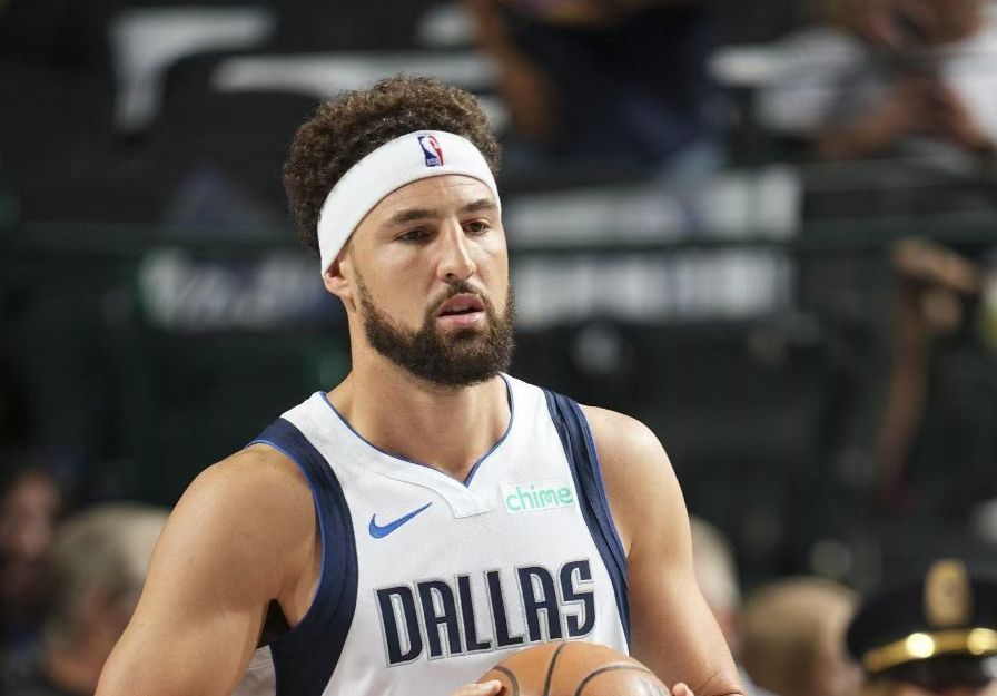TA: Los Lakers querían fichar a Klay por 80 millones de dólares en cuatro años, pero este último aceptó un recorte salarial para fichar a los Mavericks y poder formar equipo con Luka.