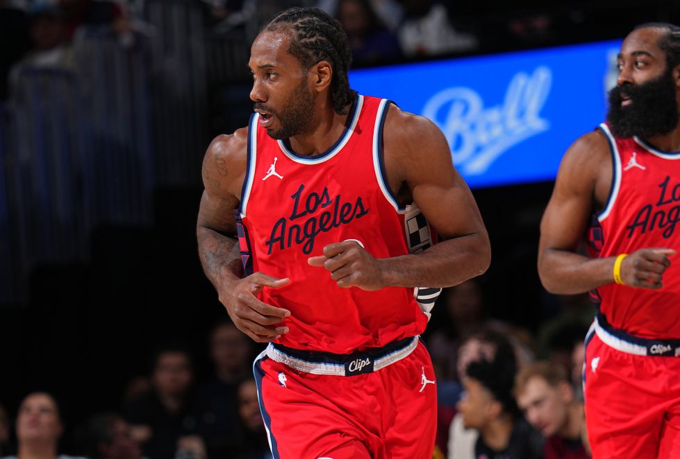 Shams: Leonard se perderá algunos partidos más y los Clippers creen que volverá a la cancha lo antes posible