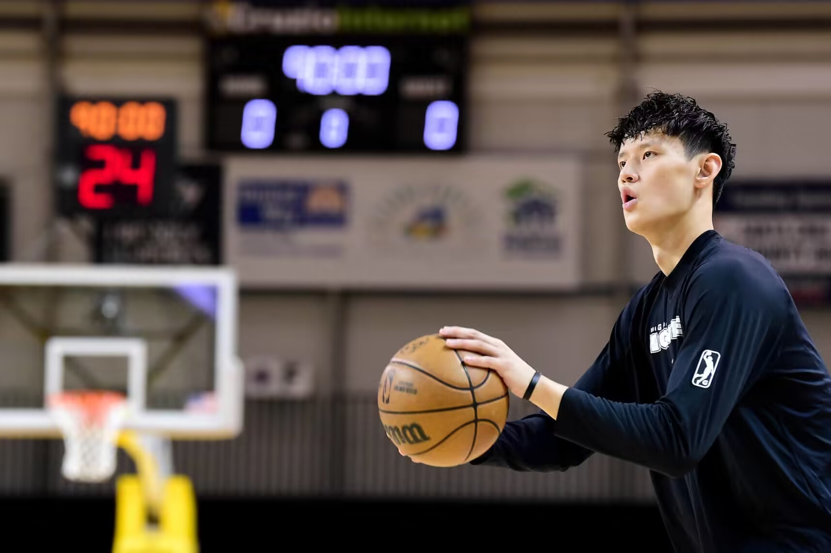 Medios australianos: Zeng Fanbo está practicando actualmente en Melbourne y ha atraído la atención de muchos equipos de la NBL.