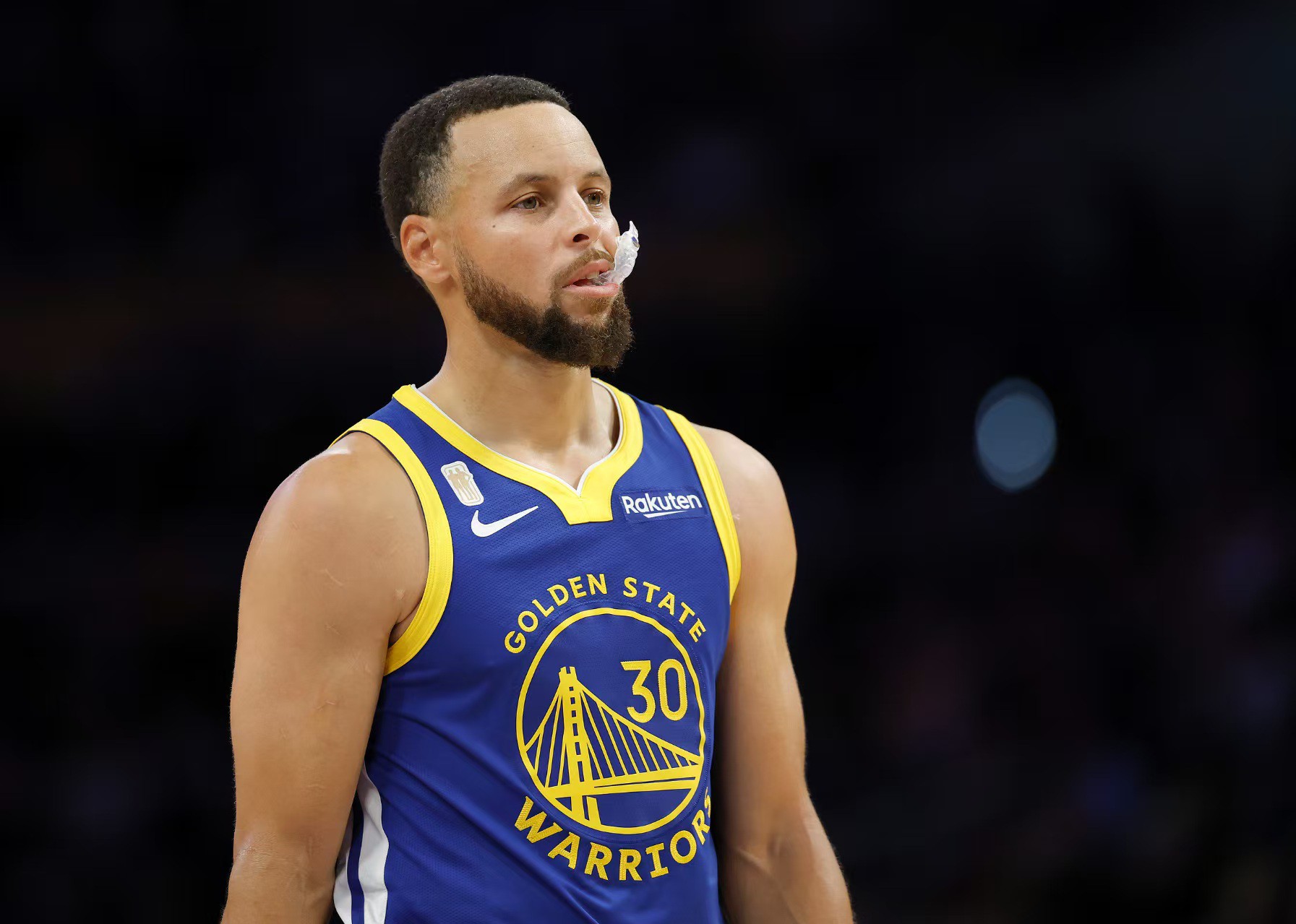 ¡Noche de récords! Curry anotó más de 20 puntos en un solo cuarto por 43ª vez en su carrera, convirtiéndose en la primera persona en la historia de la liga.