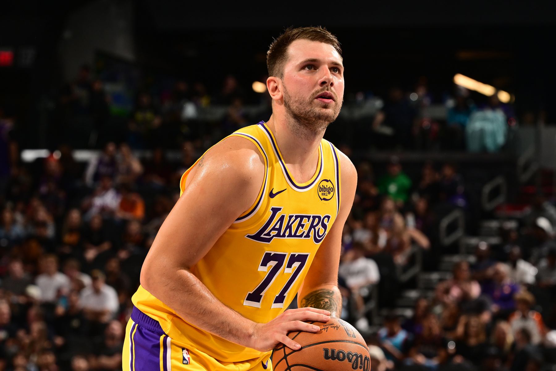 ¡Primero en la historia! Doncic anotó 20+5+5 en la mitad por 56ª vez en su carrera