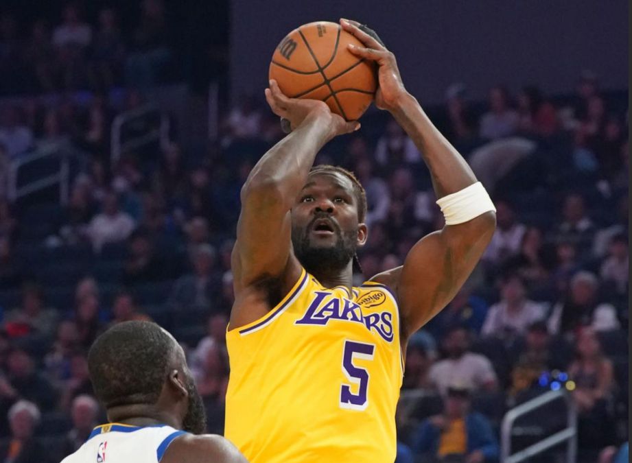 ¡Los dos maestros se turnan para alimentarse mutuamente! Reeves y Doncic se combinaron para 52 asistencias para Ayton
