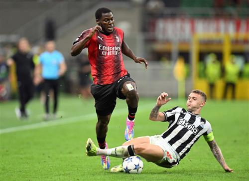 Newcastle United vs AC Milán