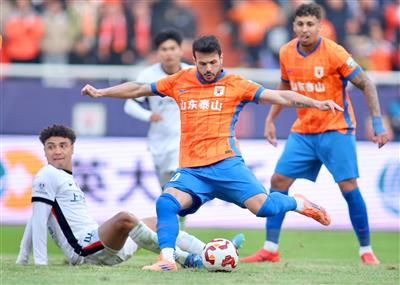 ¡Han pasado 1093 días! Taishan revirtió a Haigang 3-1, ganando contra su oponente por primera vez en las últimas tres temporadas.