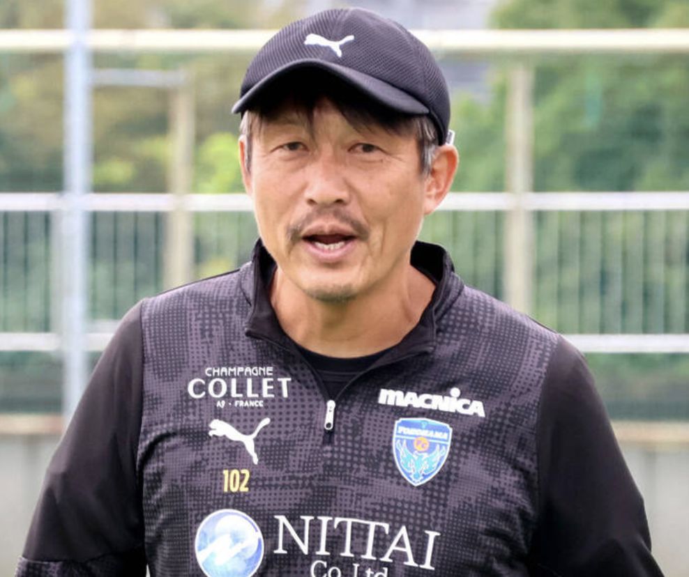 Oficial: El contrato del entrenador del Yokohama FC, Miura Fumio, expira y dejará su cargo al final de la temporada