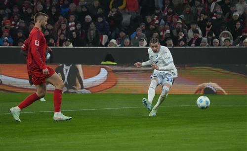 Kiel Holstein contra TSG Hoffenheim