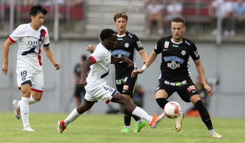 Sturm Graz vs París Saint-Germain