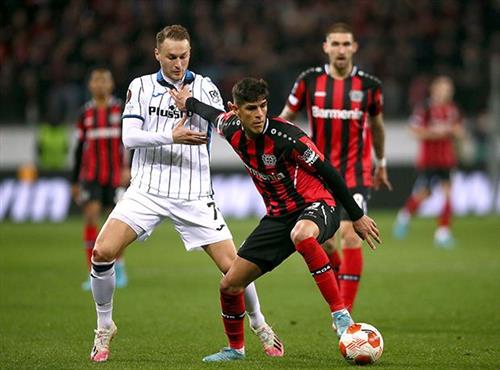 B. Bayer Leverkusen vs Club Brujas