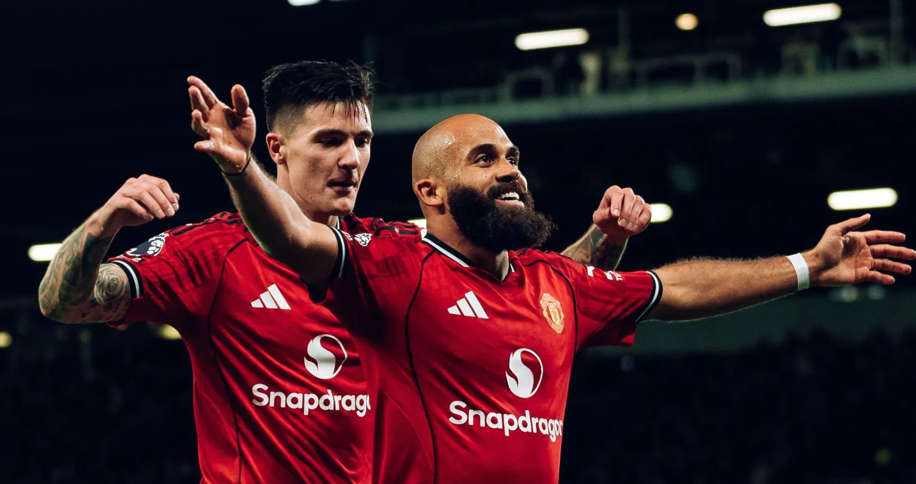 Mbemo: Un poco desesperados por encajar dos goles, queremos luchar por la mejor posición