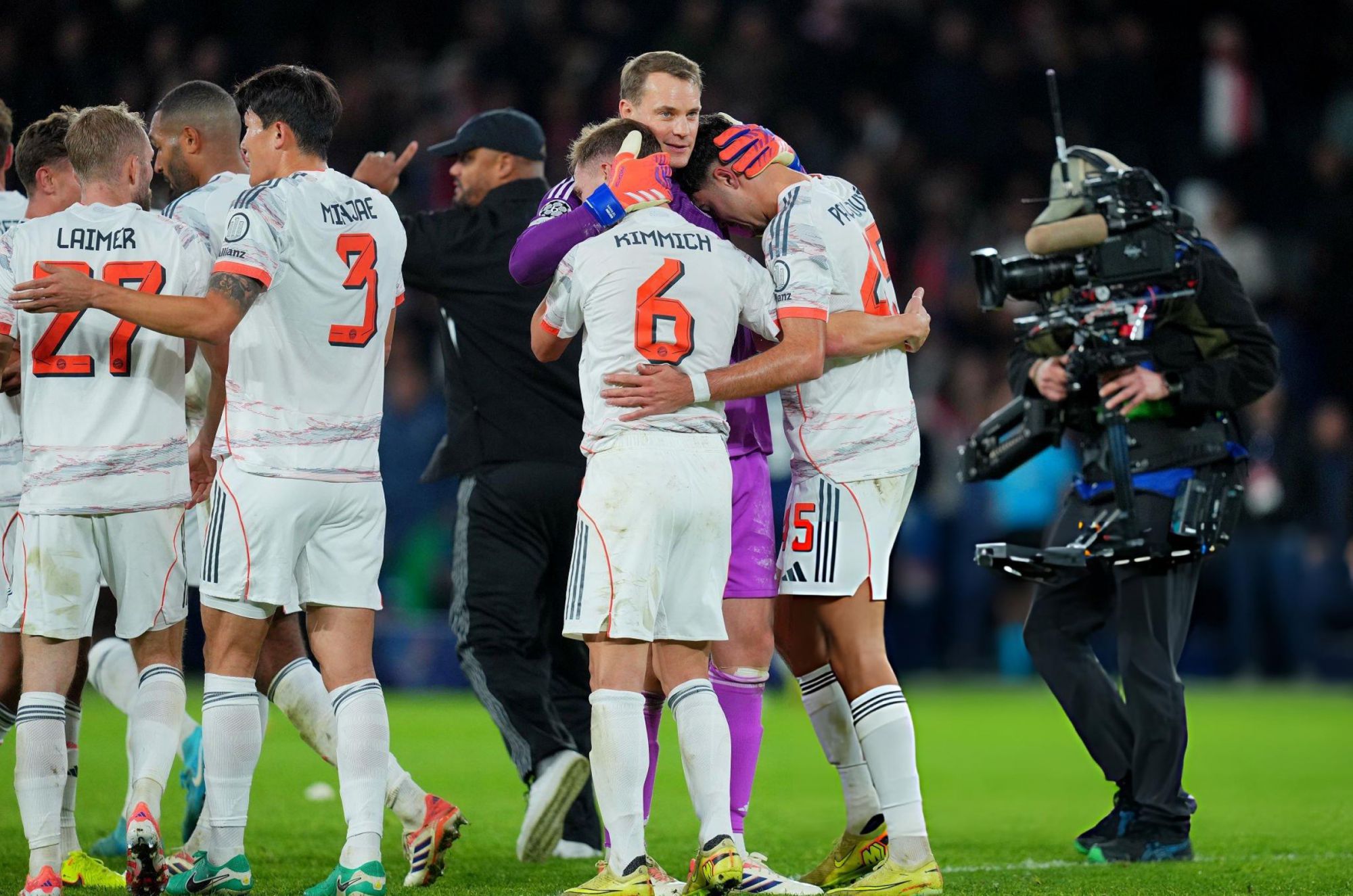 Director general del Bayern: Jugar contra el PSG es como la final de la liga de Campeones. Este partido demuestra que podemos atacar bien y defender bien.