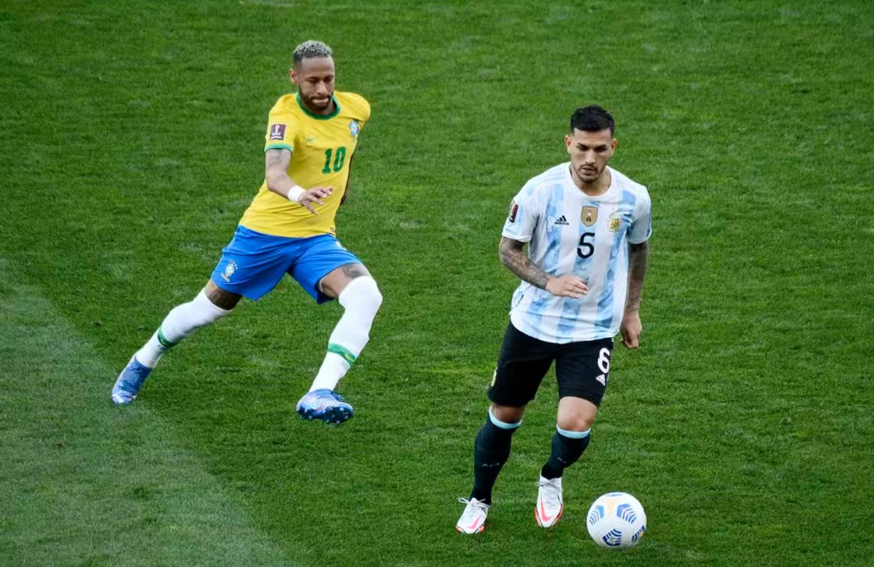 Paredes: He estado en contacto con Neymar y lo esperaremos si quiere venir a Boca