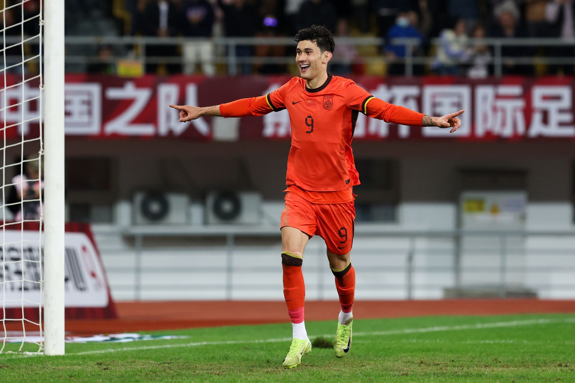 Clasificación de la Copa Panda: 4 equipos están empatados con 3 puntos y el equipo chino ocupa temporalmente el primer lugar debido a su ventaja de diferencia de goles.